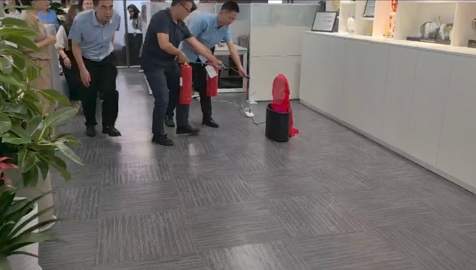 逃生照片.jpg